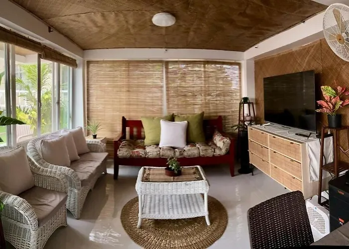 Casa Vivienne Exclusive House Вилла Look (Oslob)