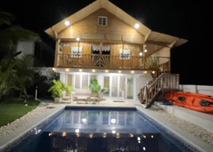 Casa Vivienne Exclusive House Look (Oslob)